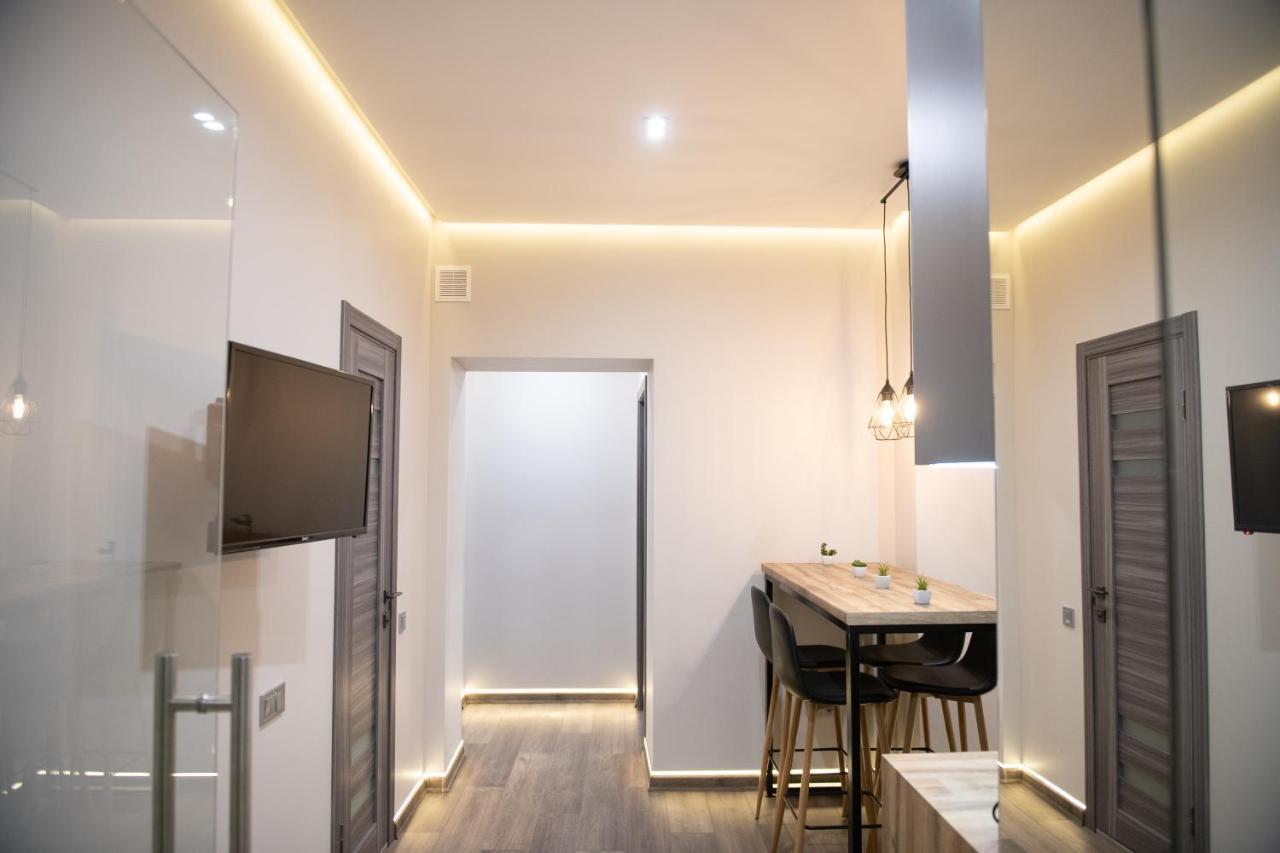 Apartment On Krakivska 34 Lviv Bagian luar foto